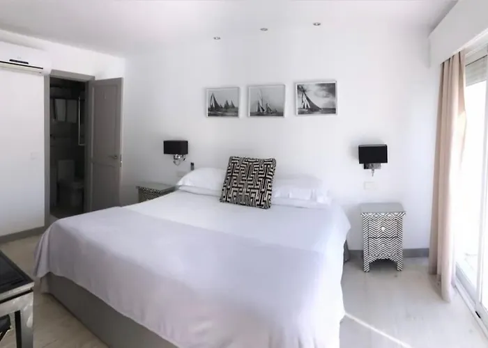 Luxe, Puerto Banus, Marbella Естепона