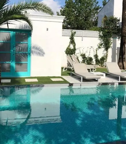 Luxe, Puerto Banus, Marbella * エステポナ