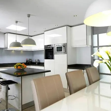 וילה Luxe, Puerto Banus, Marbella אסטפונה