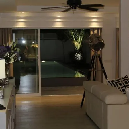 Luxe, Puerto Banus, Marbella Villa *