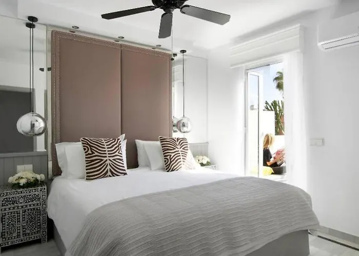 Luxe, Puerto Banus, Marbella * Естепона