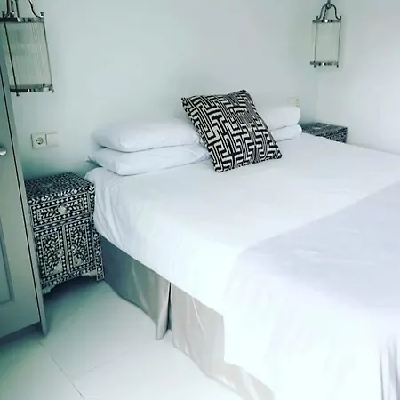 Luxe, Puerto Banus, Marbella Villa Estepona