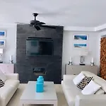 Villa Luxe, Puerto Banus, Marbella *